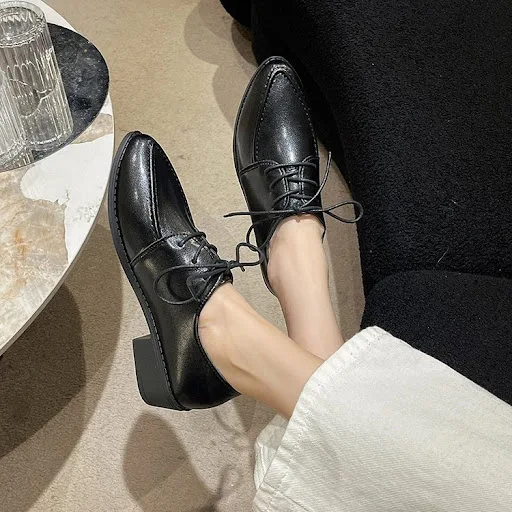 Title 26, Vrouwen casual schoenen met spitse neus, kant e...