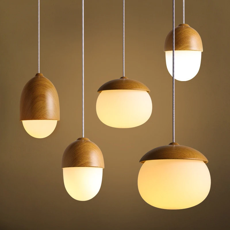 Lustre de noz moderno minimalista com efeito de madeira. Ilumine seus espaços com elegância e sofisticação, ideal para salas e jantar. — foto 9