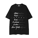 Camiseta casual de manga curta com decoração de letras metálicas. Perfeita para um visual descontraído e moderno no dia a dia. — foto 4