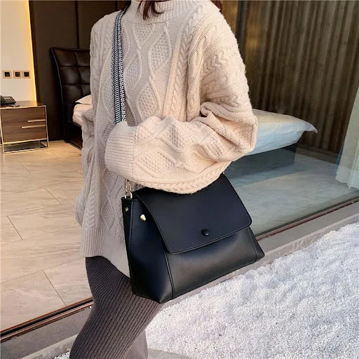 Title 6, Simple and Versatile Solid Color Messenger Bag ...