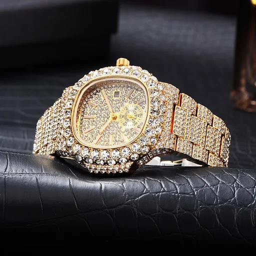 Title 6, Reloj Dorado para Hombre de Negocios con Diaman...