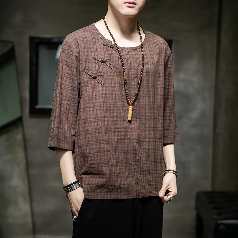 Men's cotton and linen five-point sleeve top. Offers breathability and comfort, perfect for warm weather. A stylish and — photo 1