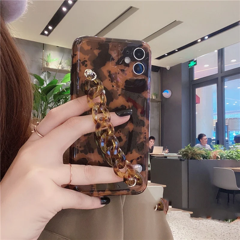 Title 5, Capa de celular com estampa de leopardo europeu...