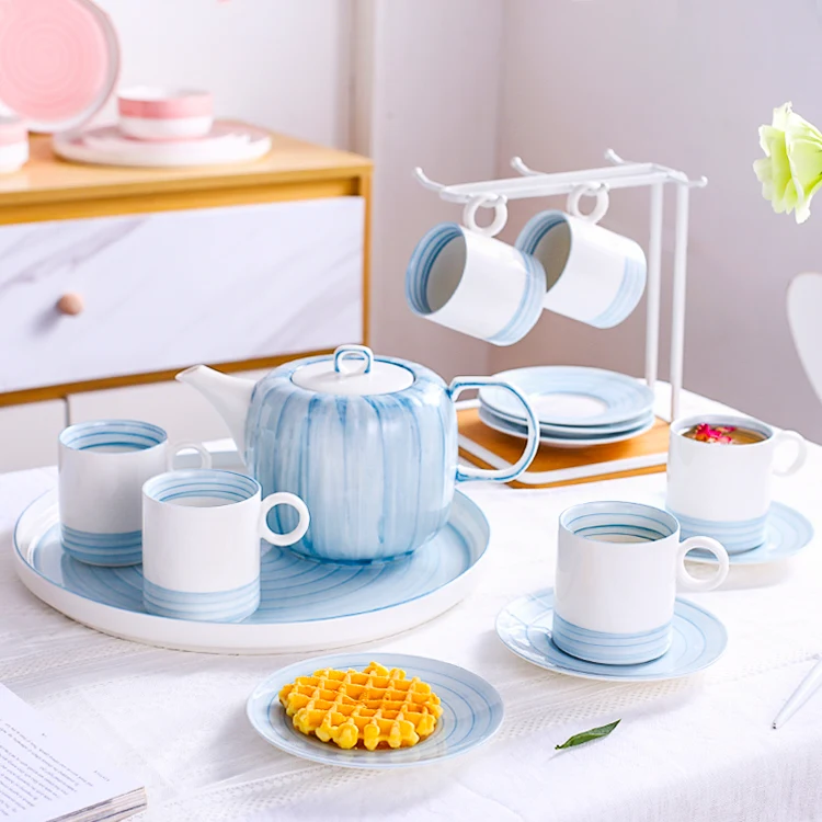 Home living room afternoon tea cup. Enjoy your beverages at home with this elegant cup, perfect for relaxing and enjoyin — photo 9