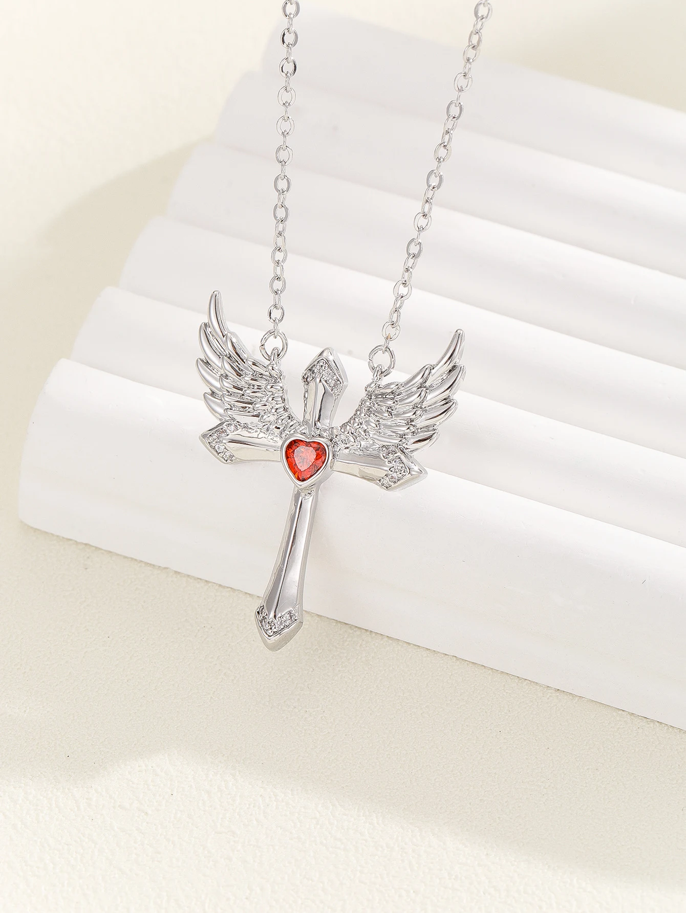 Colar com pingente de asas de anjo românticas femininas, estilo Cupido. Ideal para expressar amor e elegância. Um presente perfeito para ela. — foto 6
