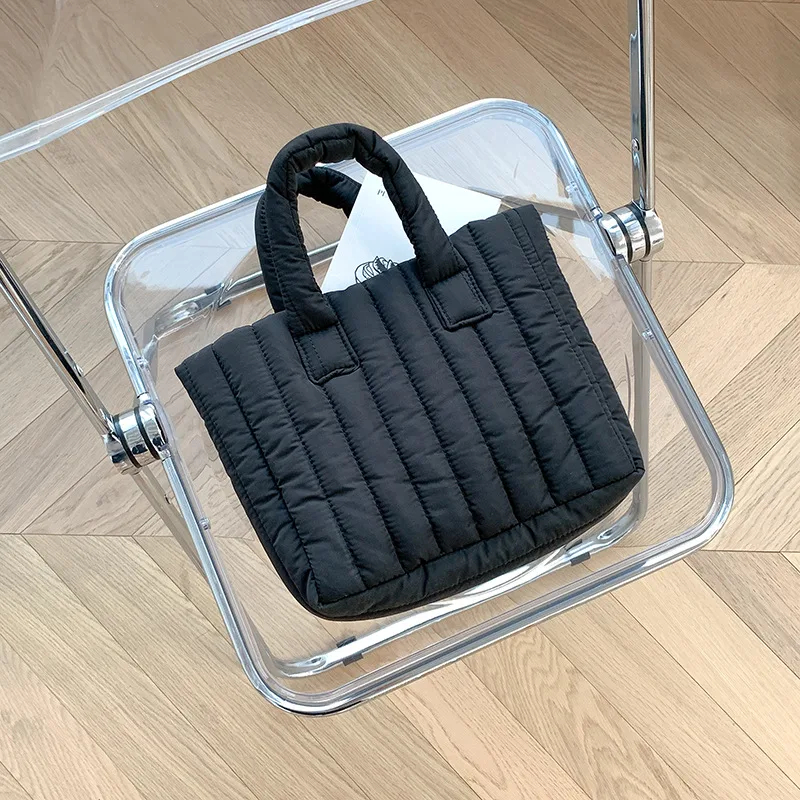 Bolsa de ombro casual de moda feminina com cor sólida. Perfeita para o dia a dia, leve e elegante. Ideal para diversas ocasiões com praticidade. — foto 5