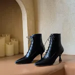Sapatos de salto alto pontudos em couro bovino para mulheres. Sofisticação e elegância para realçar seu estilo e desfrutar de conforto duradouro. — foto 27
