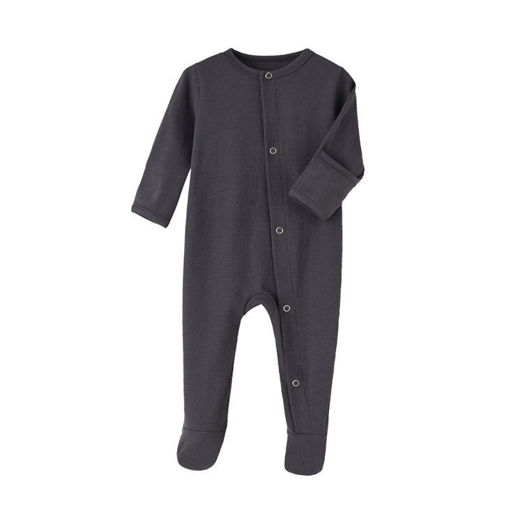 Babykleding lente herfst en winter. Kleed je baby comfortabel en warm aan met onze collectie zachte en kwalitatieve kleding. — foto 4