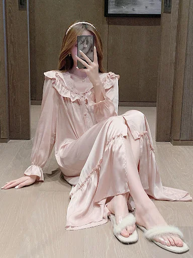 Title 9, Womens Lace Long Sleeve Loose Pajamas. Experie...