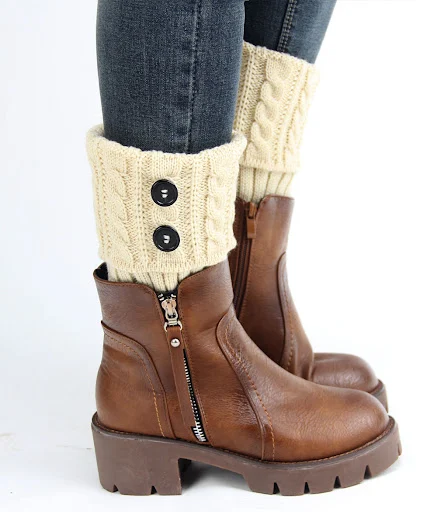 Title 2, Womens Knitted Wool Short Twist Flap Button An...
