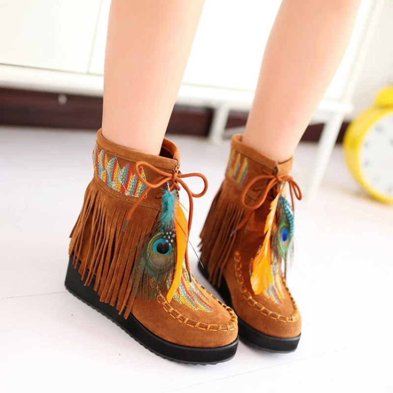 Botas cortas de mujer estilo nacional con suelas cómodas perfectas para el uso diario. Disfruta de estilo y confort con estas botas. — foto 4