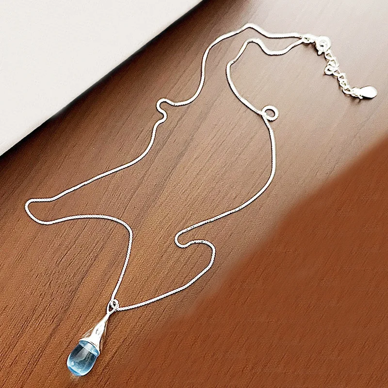 Colar coreano com pingente de gota d'água, simples e fofo. Estilo Mori, fresco e com toque de luxo discreto. Um acessório charmoso e perfeito para um visual delicado. — foto 8