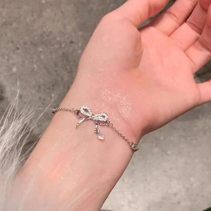 Super Flash Zircon Love Pulseira Feminina Deslumbrante com Zircônias Joia Ideal para Presentear Amor e Elegância Brilho Intenso — foto 6