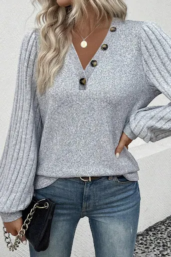 Title 3, Womens solid color long-sleeved bottoming shir...