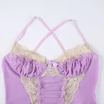 Camisete feminina de malha com contraste de cores, ideal para um visual moderno. Desfrute do conforto e estilo desta peça versátil. — foto 7