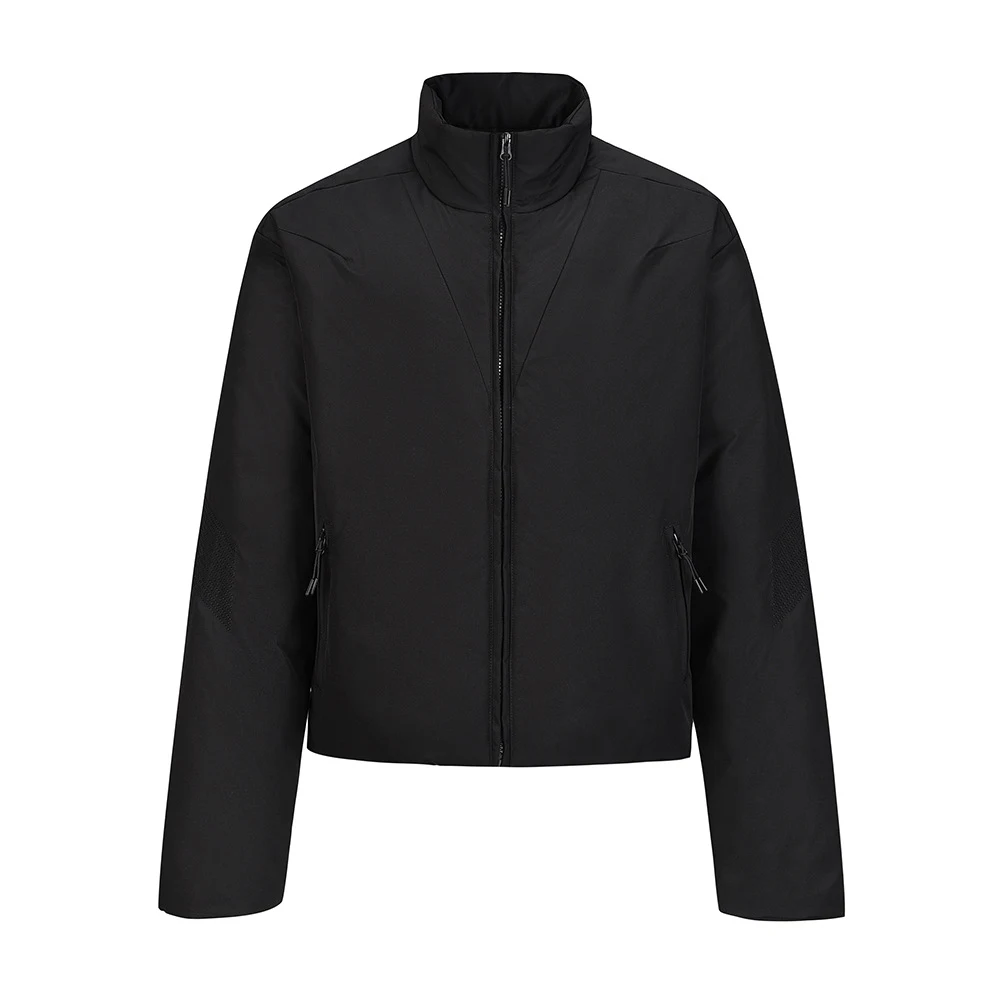 Losse, casual katoenen jas met opstaande kraag, rits, zakken en effen kleur. Gewatteerd voor warmte en comfort in de winter. Perfecte winterjas. — foto 4