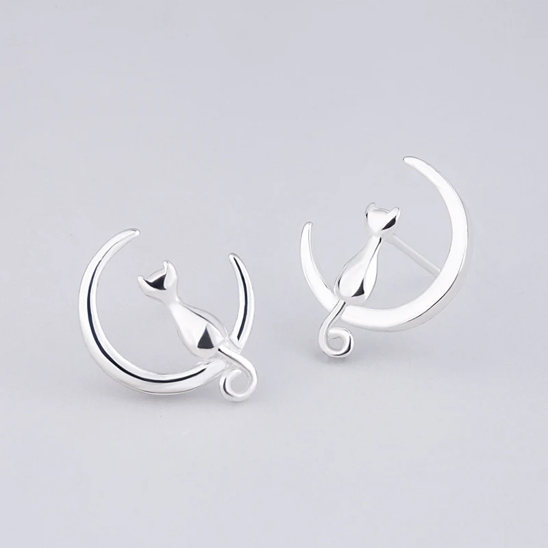 Brincos de gato românticos de conto de fadas na lua, perfeitos para um visual doce e feminino, realçam seu estilo. — foto 5