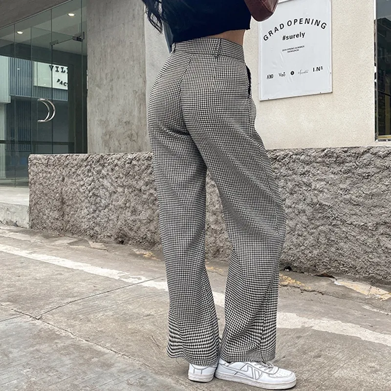 Calças casuais retas para fotos de rua, um traje moderno e confortável. Perfeitas para um visual estiloso e despojado, ideais para diversas ocasiões. — foto 4