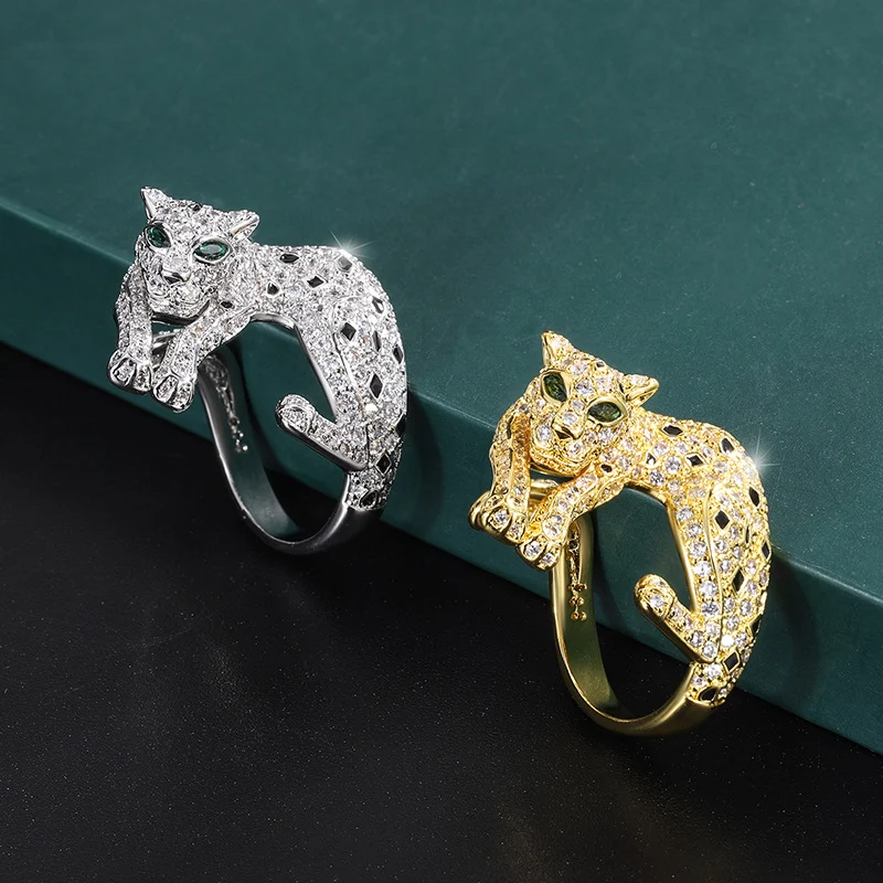 Anel feminino de moda retrô com estampa de leopardo esmeralda e leopardo branco, design bicolor, um toque elegante e moderno. — foto 11