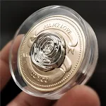 Moeda Comemorativa Nova Rosa do Amor Presenteie com amor eterno. Ideal para casais e colecionadores, esta moeda simboliza o afeto duradouro, um presente inesquecível. — foto 3