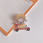Broche de acrílico criativo com desenho animado para meninas, acessórios para roupas e bolsas, pingente divertido e original. — foto 4