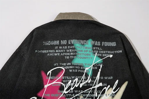 Title 9, Camisa jeans com estampa de letras de estrela d...
