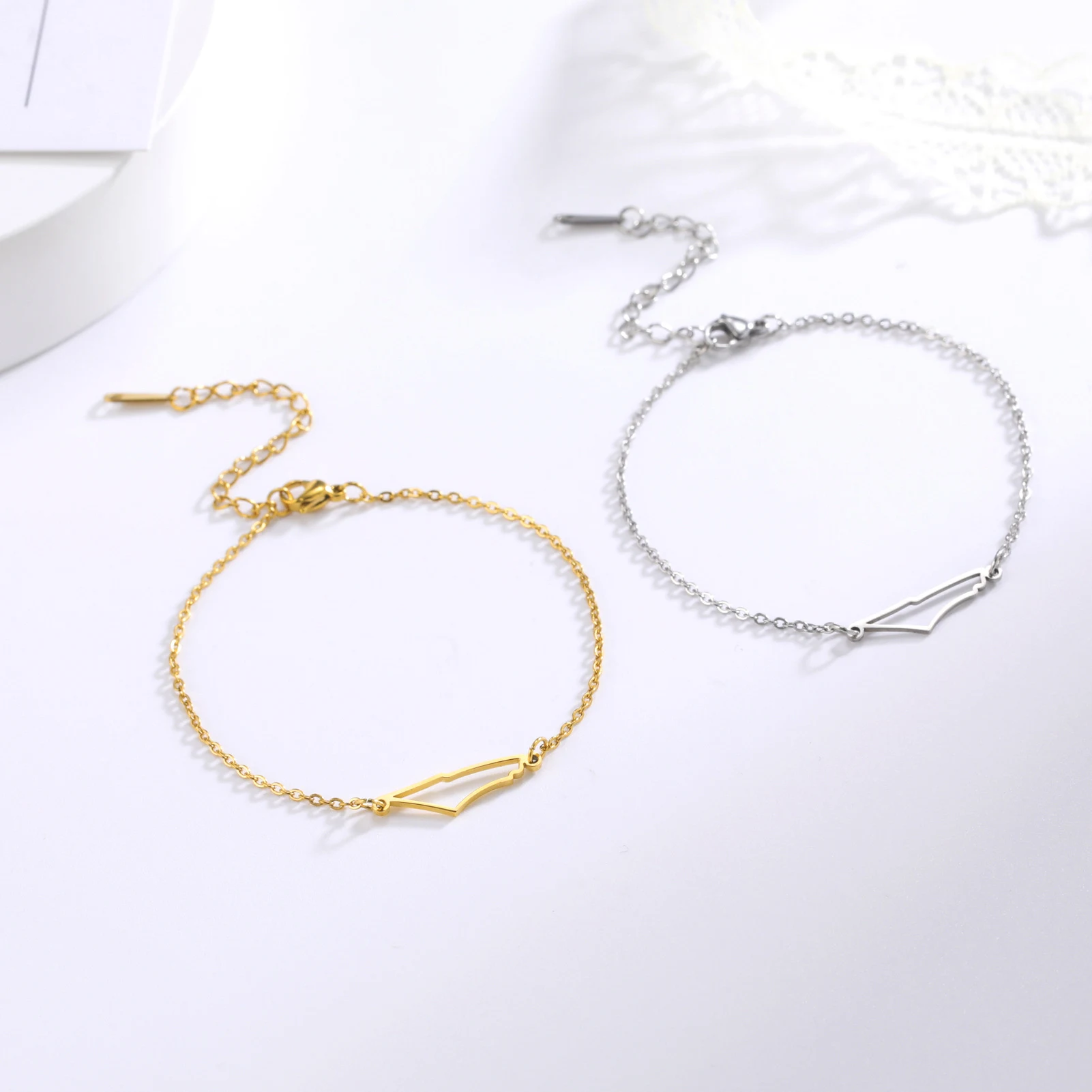 Pulseira pingente elegante de aço inoxidável. Design moderno e sofisticado, perfeita para homens e mulheres. Durabilidade e estilo garantidos. — foto 14