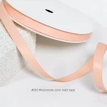 Confezione regalo fai da te con nastro di seta di latte per matrimoni. Nastro colorato, ideale per confezioni eleganti e regali personalizzati. — foto 13