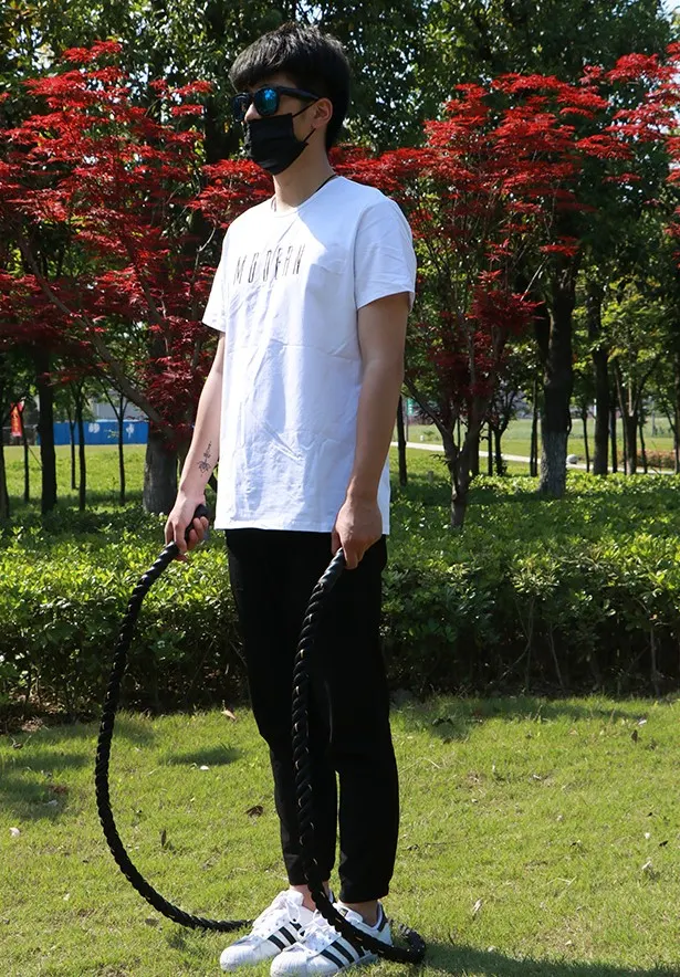 Corda de pular com peso para exercícios intensos. Queime calorias, aumente a resistência e defina músculos. Ideal para fitness e treinos. — foto 2