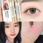 Duales Highlight-Eyeshadow-Stift für strahlende Augen. Konturiert, betont und setzt Akzente. Eyeliner-Effekt inklusive. — foto 7