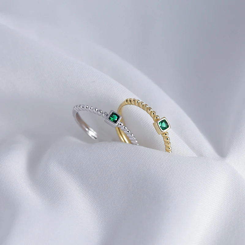 Anel S925 Prata Esterlina Clássico com Zircônio Verde e Micro-incrustações de Diamante, Combina com Tudo, Elegante e Versátil — foto 2