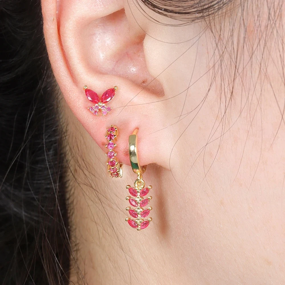 Orecchini a clip creativi a foglie con zirconi colorati per donne alla moda. Un accessorio trendy ed elegante per completare il tuo look. — foto 9
