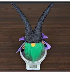 Enfeites Criativos de Halloween Boneca Bebê Sem Rosto com Capa Decore sua casa com essa adorável e assustadora boneca para o Halloween — foto 2
