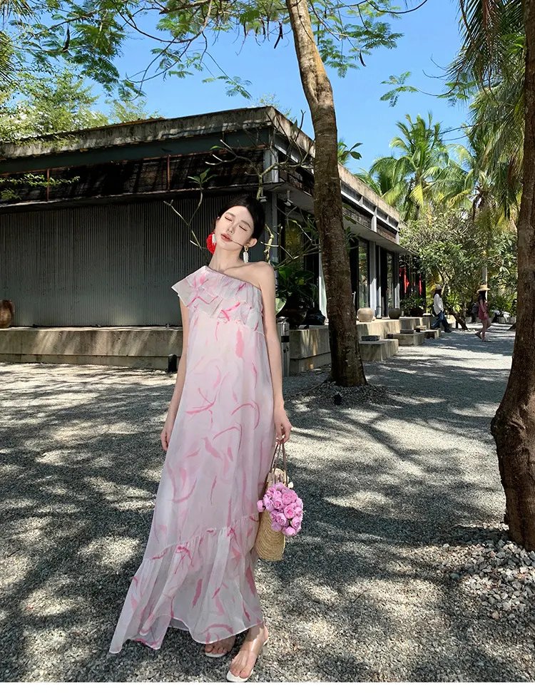 Title 6, Seaside Vacation Super Fairy schuine schouderjurk