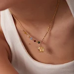 Colar com pingente de sol de opala de pedra natural ouro 18K, cores vibrantes e design elegante. Joia perfeita para você. — foto 5