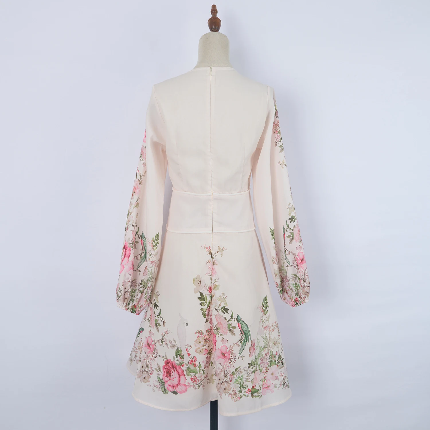 Title 9, Spring And Summer V-neck Lantern Sleeve Positio...