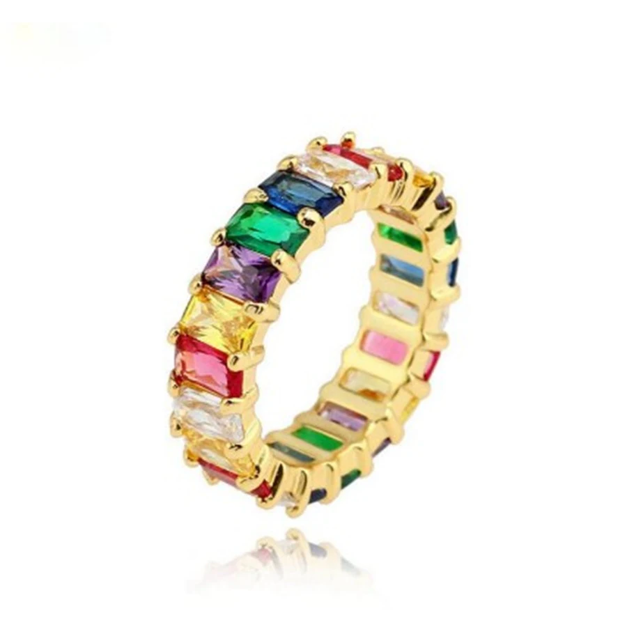Anelli con zirconi dai sette colori. Esprimi il tuo stile con questi anelli eleganti e versatili per ogni momento. — foto 5