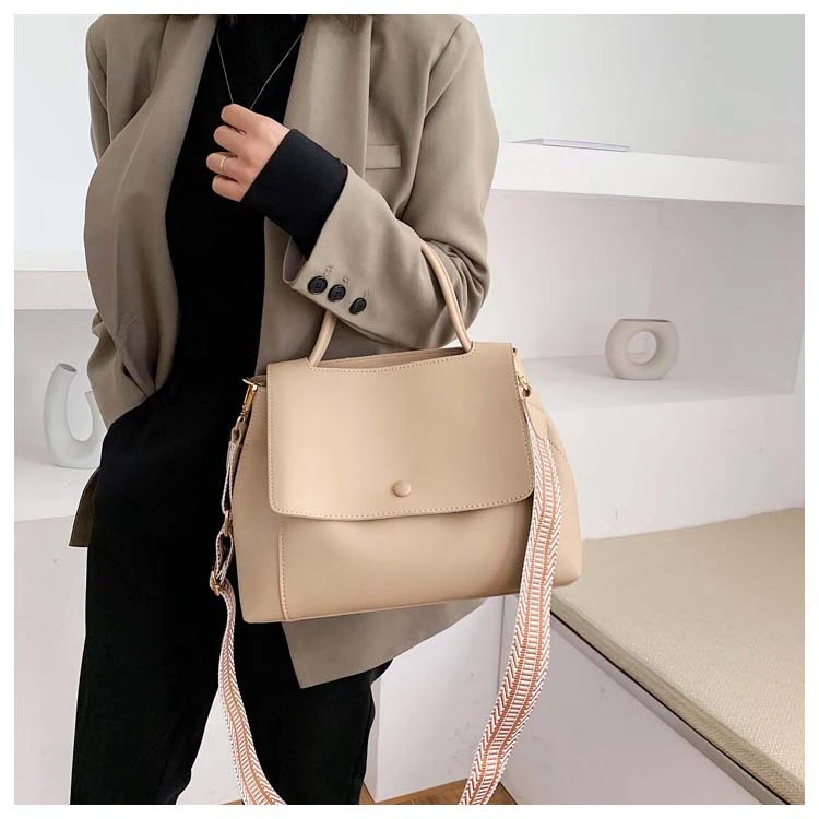 Title 8, Atmospheric fashion handbag Elevate your style ...