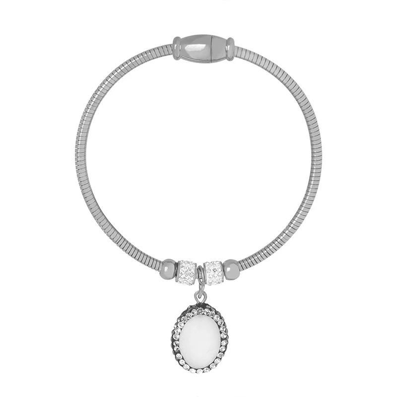 Pulseira com pingente de coração retrô europeu e americano, perfeita para adicionar um toque vintage e romântico ao seu visual. — foto 11