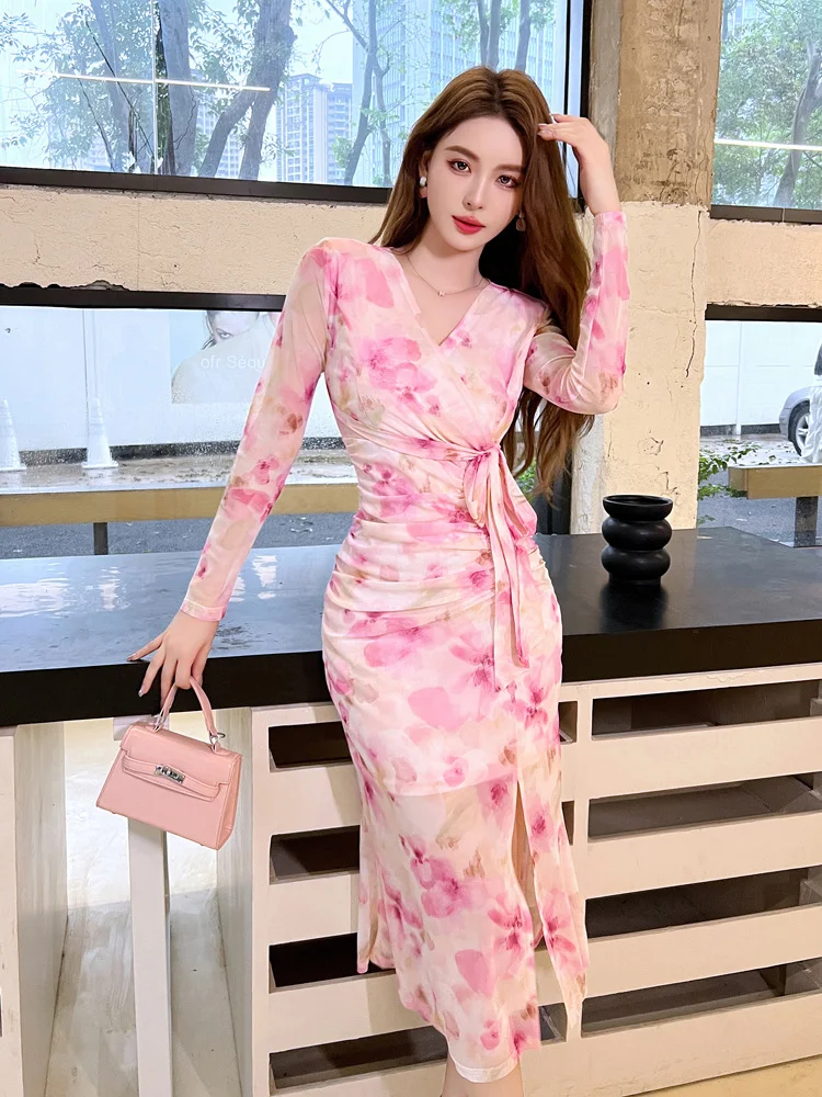 Title 8, Long Sleeve Waist Slimming V Temperament Long D...
