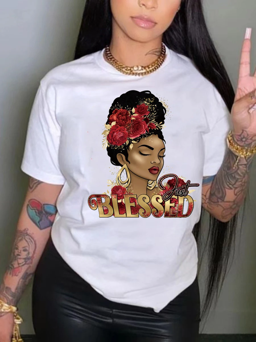 T-shirt da donna con stampa a lettere e girocollo, confortevole e versatile, perfetto per un look casual e per esprimere il tuo stile unico. — foto 3