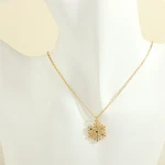Colar pingente Natalino Papai Noel Rena Boneco de Neve com strass coloridos e gotas de óleo, corrente para clavícula, festivais. — foto 2