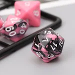Jogo de tabuleiro rosa e preto com dados digitais multi-face para grupos de corrida. Divirta-se e planeje suas corridas! — foto 6