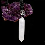 Colar com pingente personalizado, prisma hexagonal de cristal branco natural de dupla ponta, tecido à mão, estilo único. — foto 9