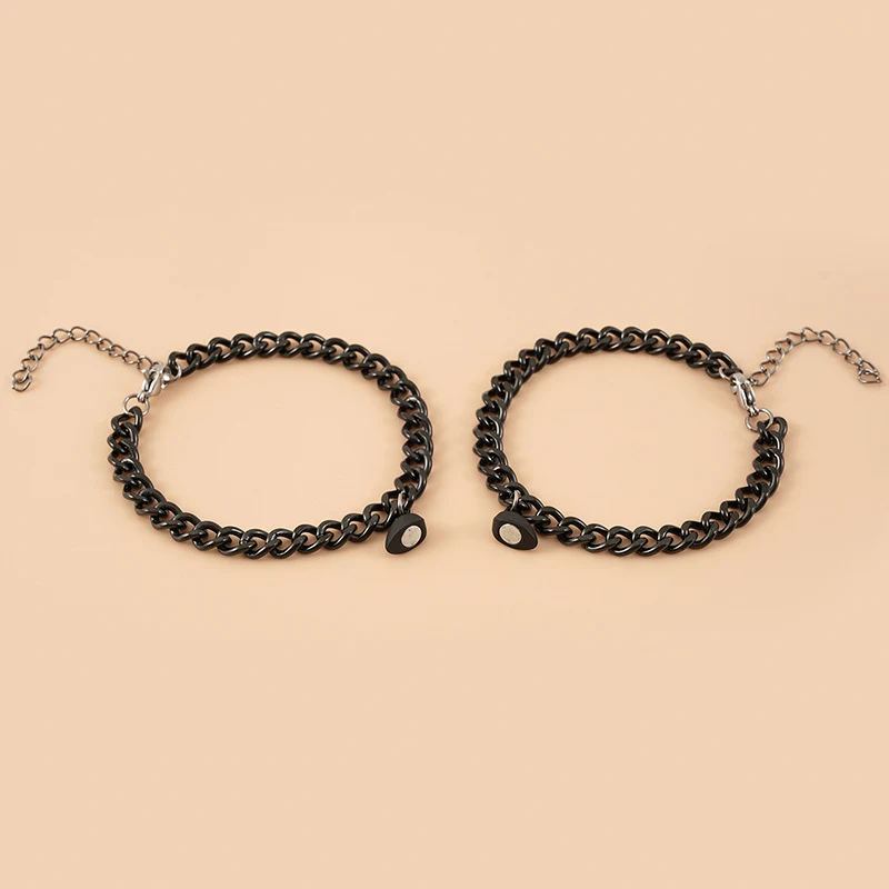 Pulseira para casal com fivela magnética de aço inoxidável, amor para sempre. Presente perfeito e moderno para celebrar a união. — foto 2