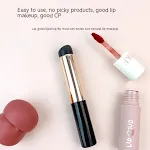 Silicone Lip Brush