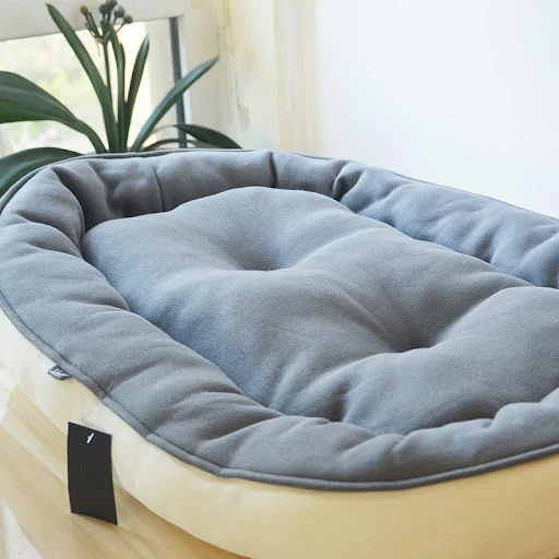 Title 1, Thickened round plush pet basin. Provides ultim...