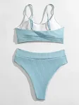 Bikini stile europeo e americano alla moda con tessuto speciale, coprente pancia, cuciture sottili, per un effetto snellente e chic. — foto 2
