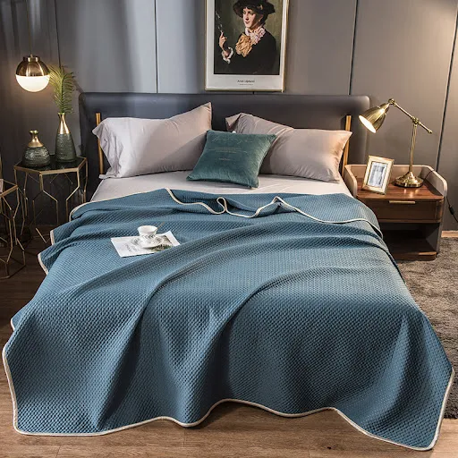 Title 4, Single and Double Ice Silk Summer Quilt Washabl...
