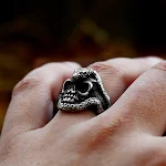Novo Anel de Aço Titânio Caveira Python Domineering. Design arrojado e dominante para homens. Estilo e força unidos em uma joia. — foto 1